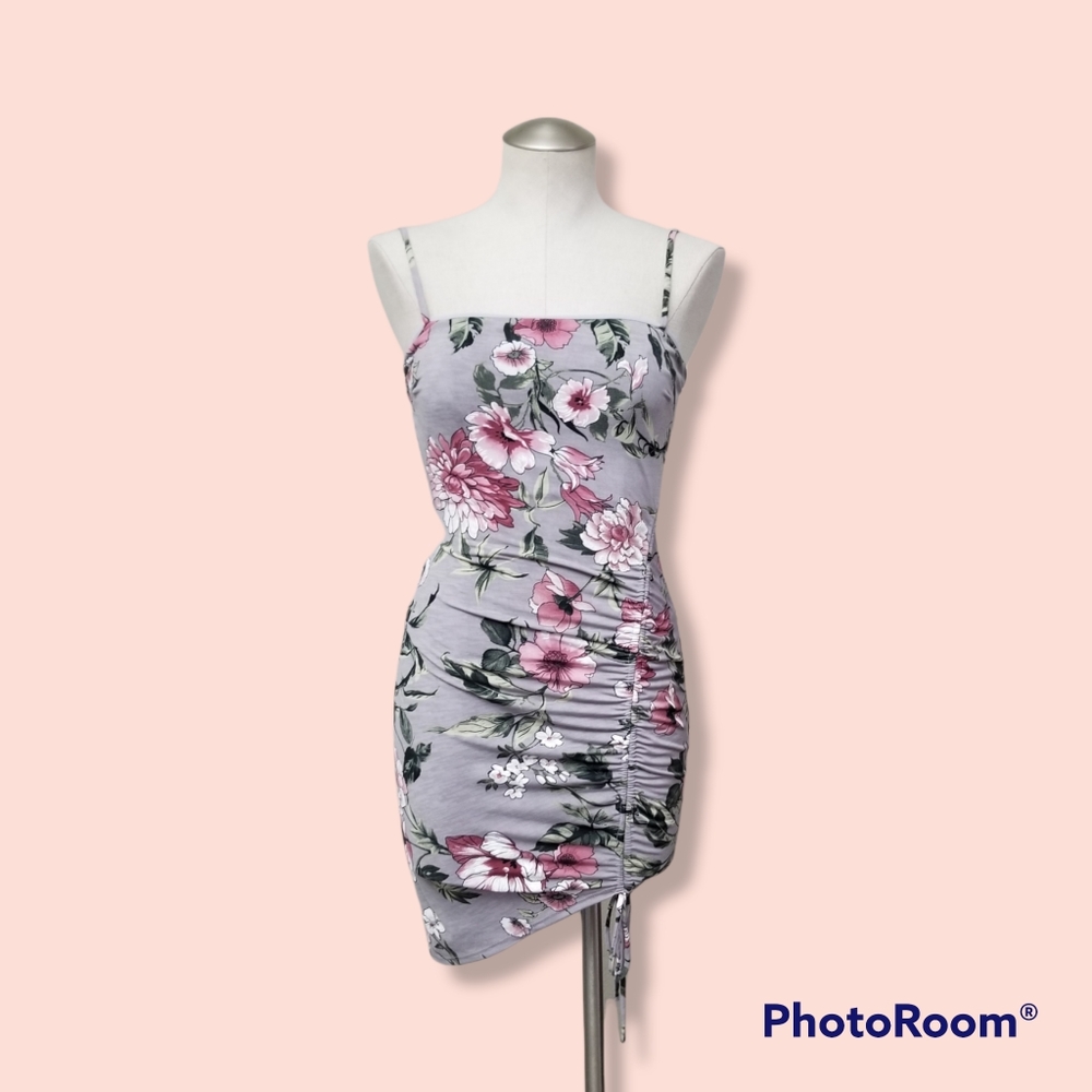 NWT Floral Bodycon Side Ruched Mini Dress